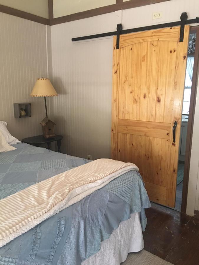 Acorn Hideaways Canton Sweet Tweet Guesthouse King Bed Extérieur photo